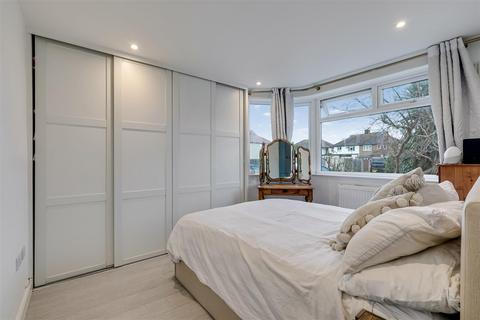 undefined, Runnymede, Colliers Wood SW19