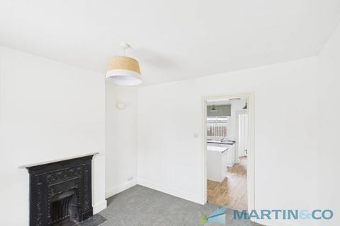 2 bedroom terraced house to rent, Nursery Road, Tunbridge Wells TN4