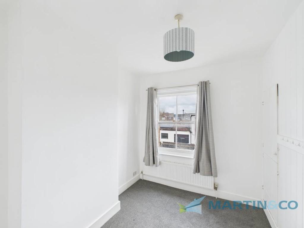 CAM02145 G0-PR0084-STILL006-thumbnail-h750-70