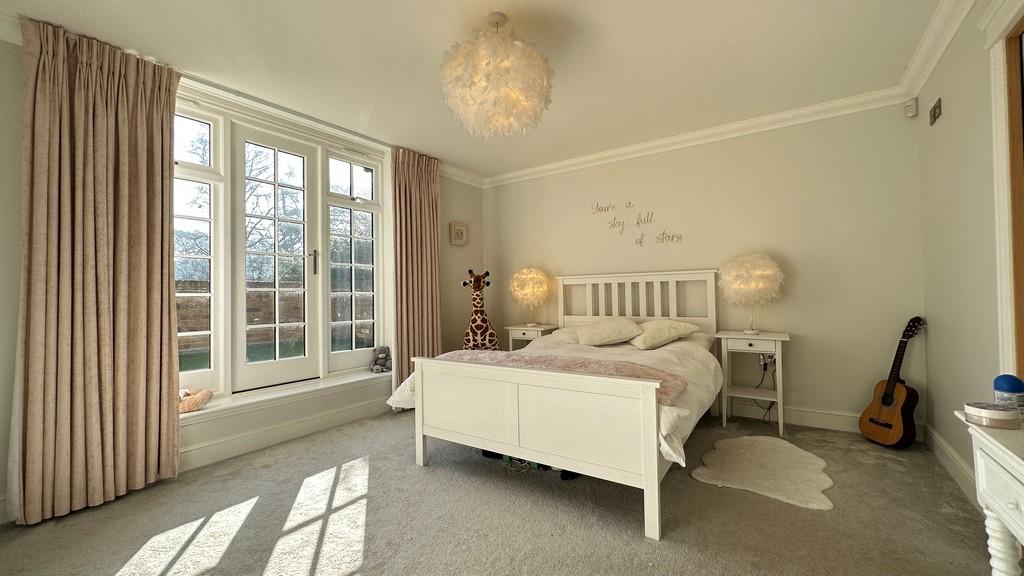 Bedroom 2 (2)