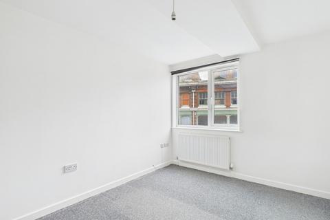 2 bedroom flat to rent, Manor Court, 78 Tontine Street