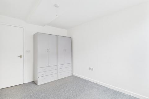 2 bedroom flat to rent, Manor Court, 78 Tontine Street