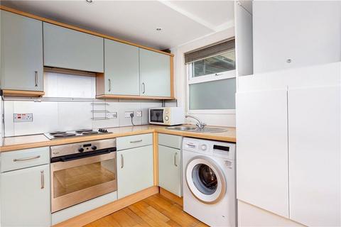 Studio to rent, Hadyn Park Road, London W12