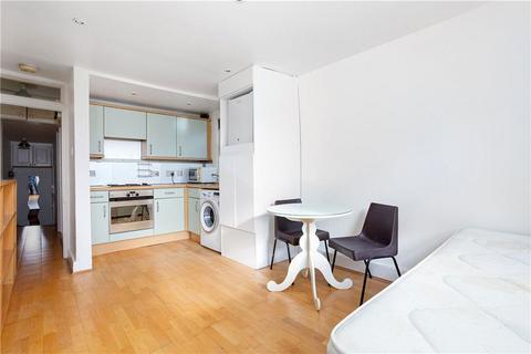 Studio to rent, Hadyn Park Road, London W12