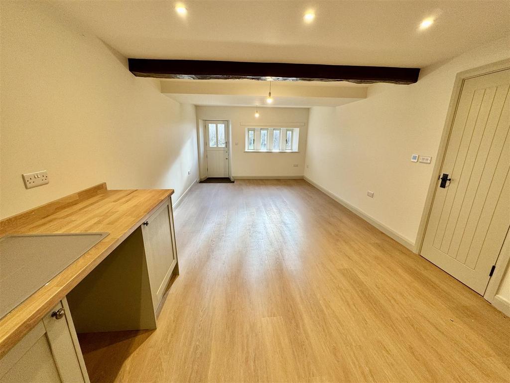 Living dining kitchen