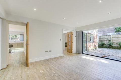undefined, Elm bank, Mapperley Park, Nottingham, NG3