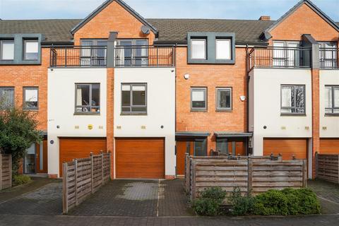Thornbury Mews, Whalley Grove, Whalley Range