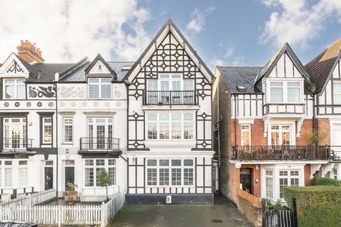 Sternhold Avenue, London SW2