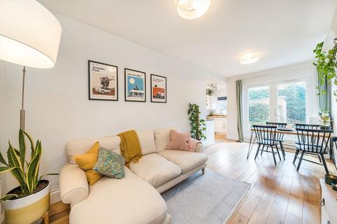 1 bedroom flat for sale, Sternhold Avenue, London SW2