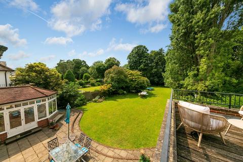 undefined, Roedean Crescent, London SW15