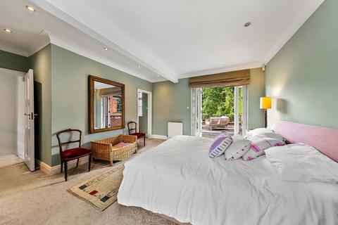 undefined, Roedean Crescent, London SW15