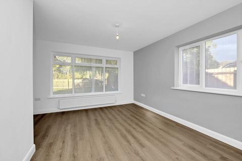 3 bedroom chalet for sale, Ashfield Road, Bury St. Edmunds IP30