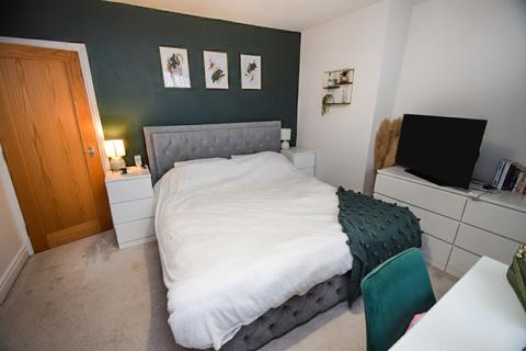 2 bedroom semi-detached house for sale, Lynden Avenue, Bradford BD18