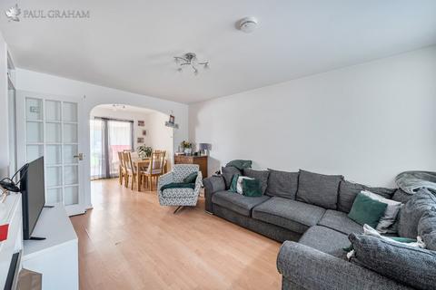 undefined, Groveside Close, Carshalton