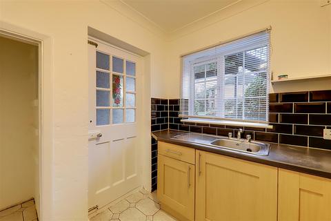undefined, High Street, Tarring, BN14