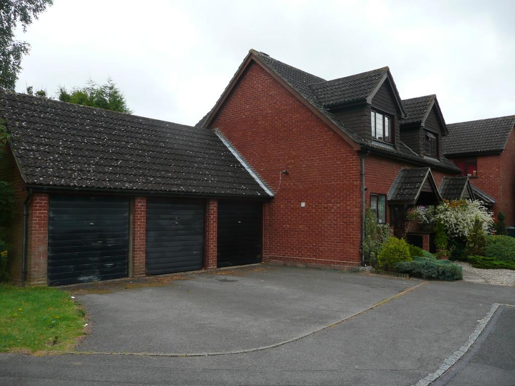 Middle Garage