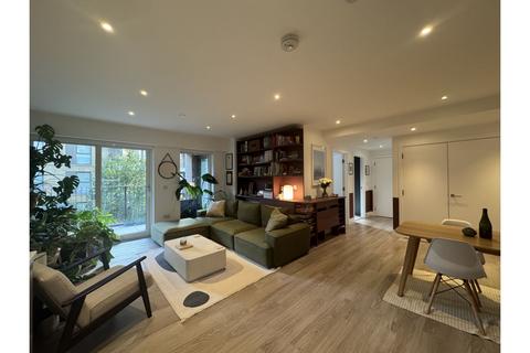 1 bedroom apartment for sale, Cleevedale Place, London, SW4