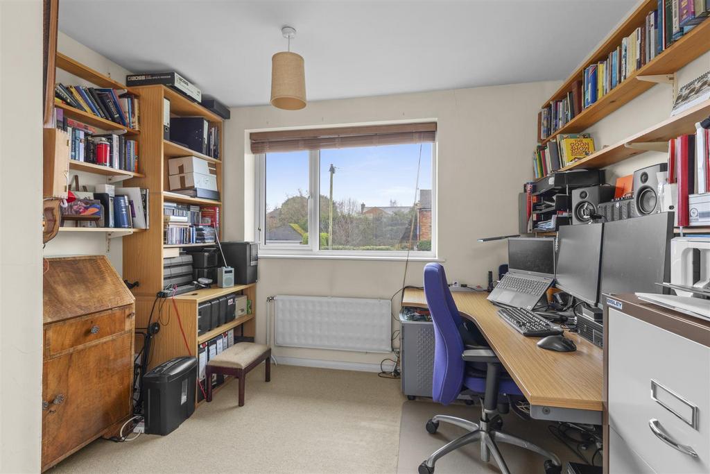 7 Lowlands Crescent, HP15 6 EG-3.jpg