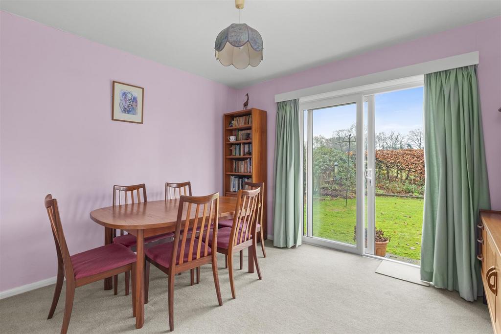 7 Lowlands Crescent, HP15 6 EG-9.jpg