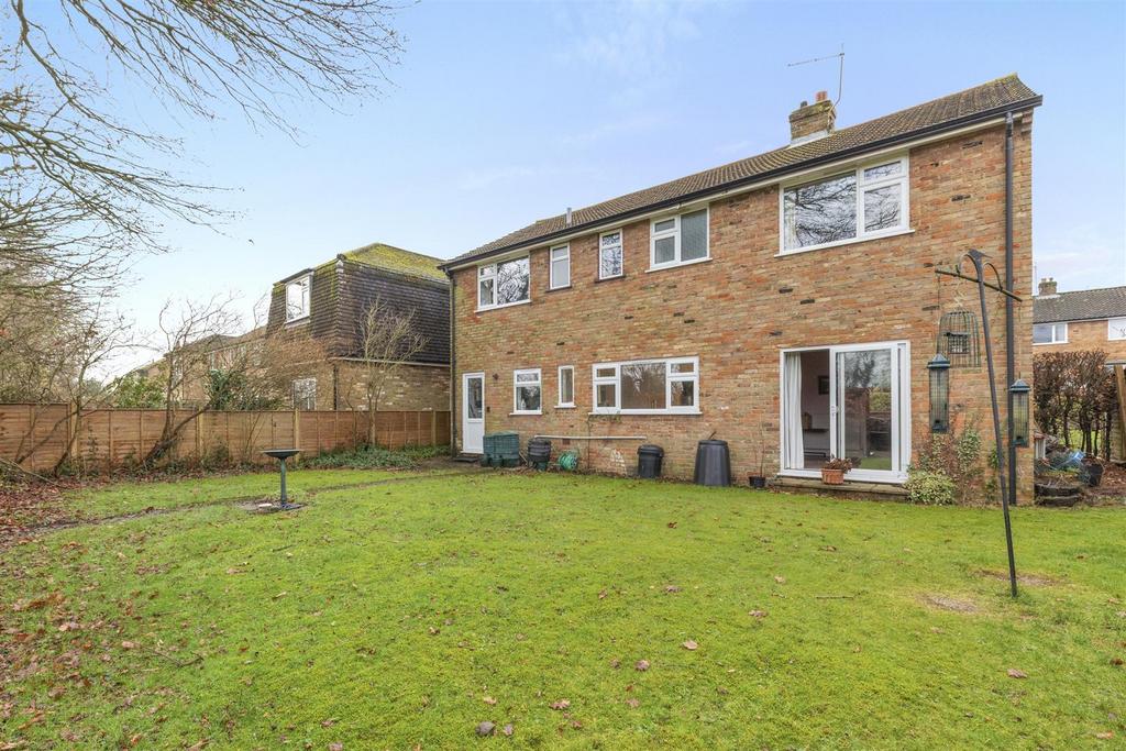 7 Lowlands Crescent, HP15 6 EG-13.jpg