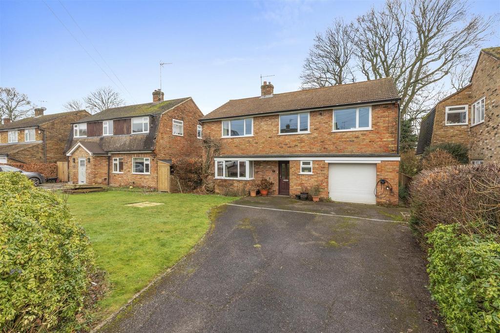7 Lowlands Crescent, HP15 6 EG-15.jpg