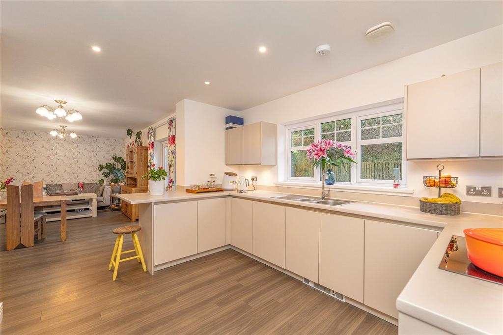 Kitchen Alt