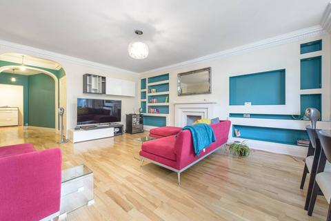 3 bedroom flat to rent, Belsize Park Gardens, Belsize Park, London, NW3