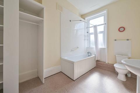 1 bedroom flat to rent, Willesden Lane, Kilburn, London, NW6