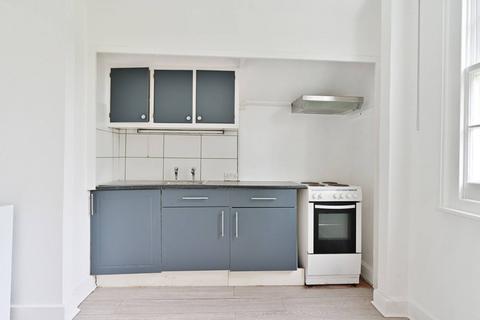 undefined, Woodside, Wimbledon, London, SW19