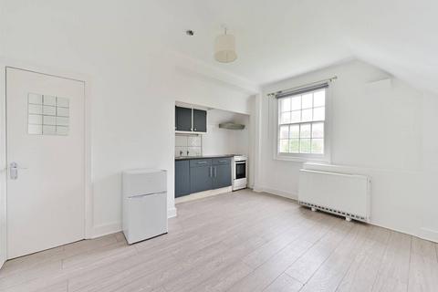 undefined, Woodside, Wimbledon, London, SW19