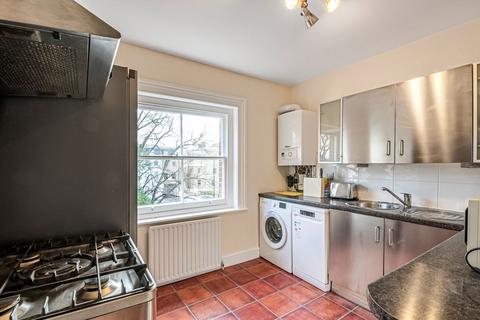 3 bedroom flat for sale, Clapham Road, London SW9