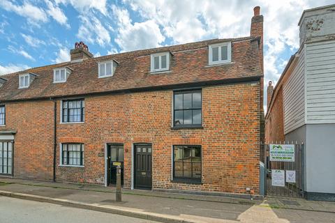 High Street, Hadlow, TN11