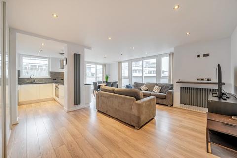 3 bedroom flat for sale, Osiers Road, Putney, London, SW18