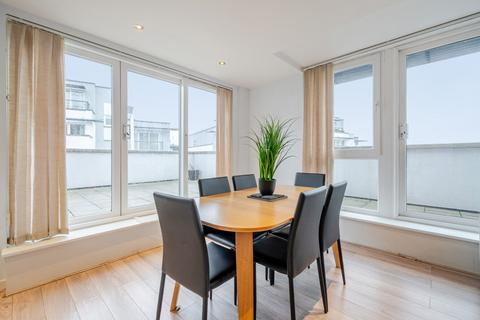 3 bedroom flat for sale, Osiers Road, Putney, London, SW18