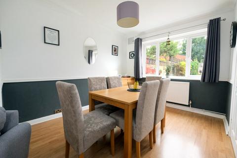 4 bedroom semi-detached house for sale, Lockesley Drive, Orpington