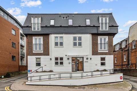 2 bedroom apartment for sale, Lyons Crescent, Tonbridge TN9