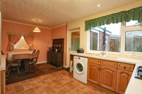 3 bedroom detached bungalow for sale, Trent Avenue, Huntington, York