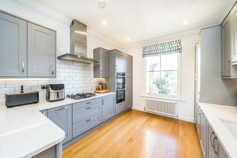 3 bedroom maisonette for sale, Brussels Road, London SW11