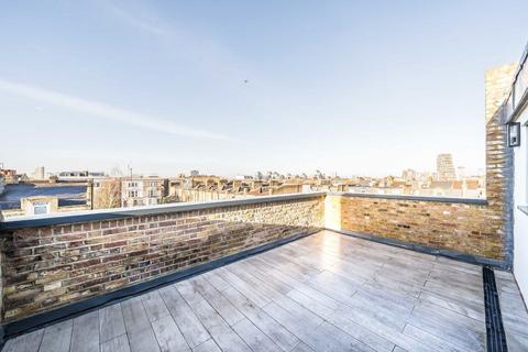 3 bedroom maisonette for sale, Brussels Road, London SW11