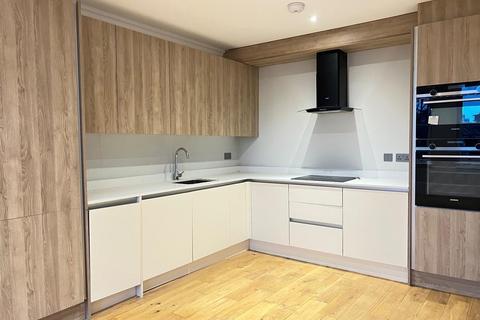 2 bedroom apartment to rent, Castlebar Road, Ealing
