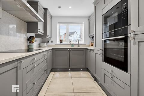 undefined, Clos Y Gadwyn, Cardiff