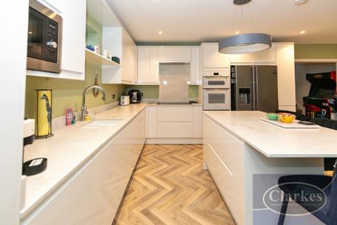 4 bedroom detached bungalow for sale, Hill View Road, Bournemouth