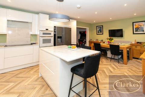 4 bedroom detached bungalow for sale, Hill View Road, Bournemouth