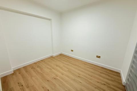 undefined, Bushway, Dagenham RM8