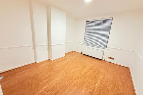 undefined, Bushway, Dagenham RM8