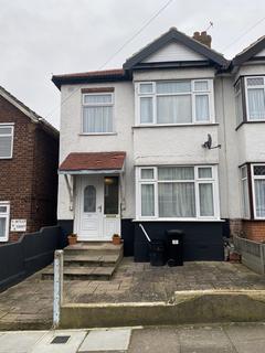 3 bedroom terraced house for sale, Netley Road, Ilford IG2