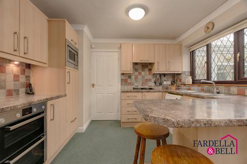4 bedroom semi-detached house for sale, Marsden Court, Burnley, BB10