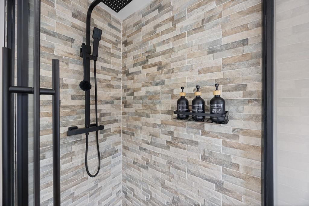 Shower cubicle