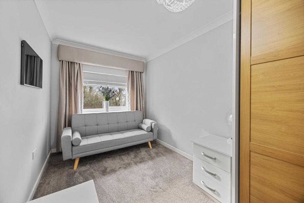 Bedroom Five (Guest Bedroom)