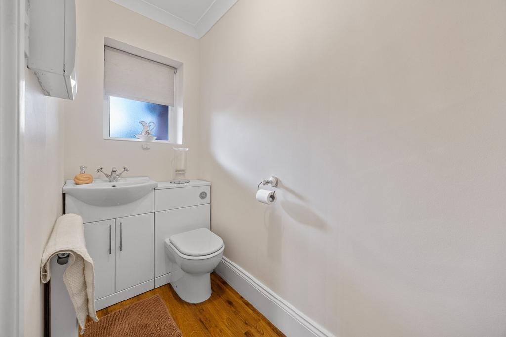 Cloakroom/WC